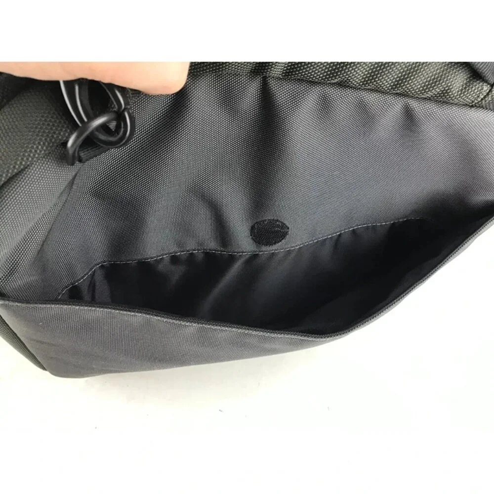 Incase Unisex Adults Olive Green Pockets Double Handles Zip‎ Around Laptop Bag